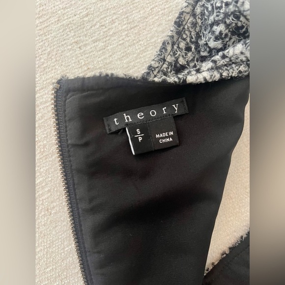 THEORY Black and White Wool Blend Vest, Size S/P - Picture 5 of 10